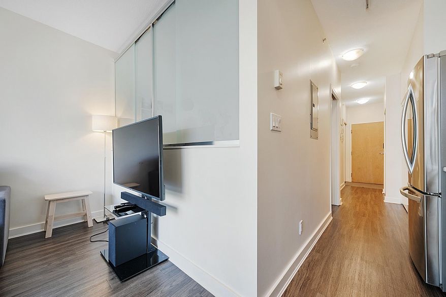 307 1249 Granville Street