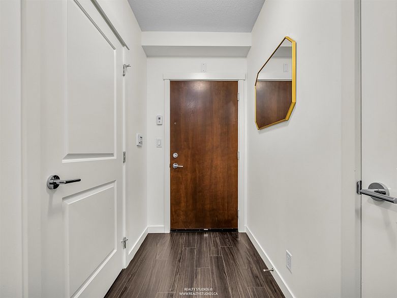 106 3162 Riverwalk Avenue