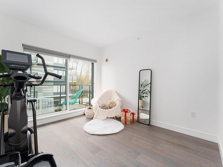 306 477 W 59th Avenue