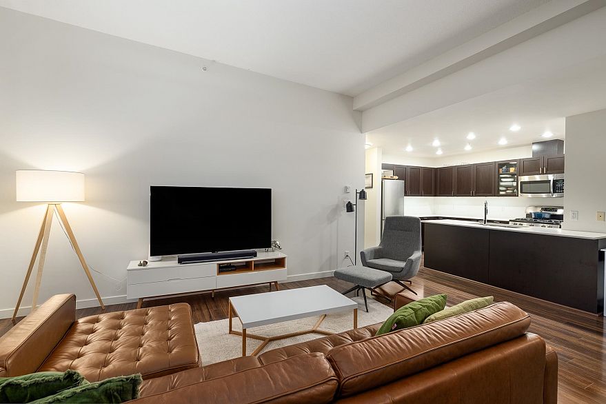 PH3 4815 Eldorado Mews