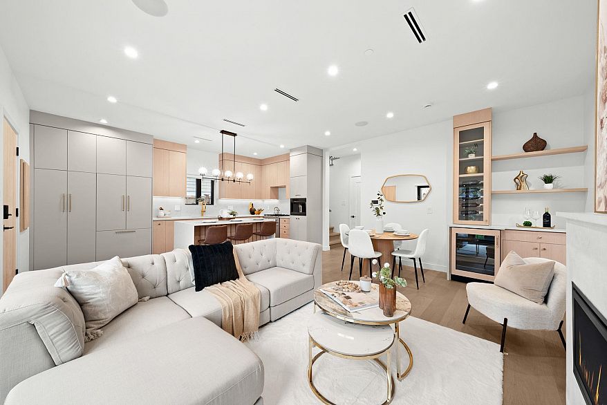 1 2247 Parker Street