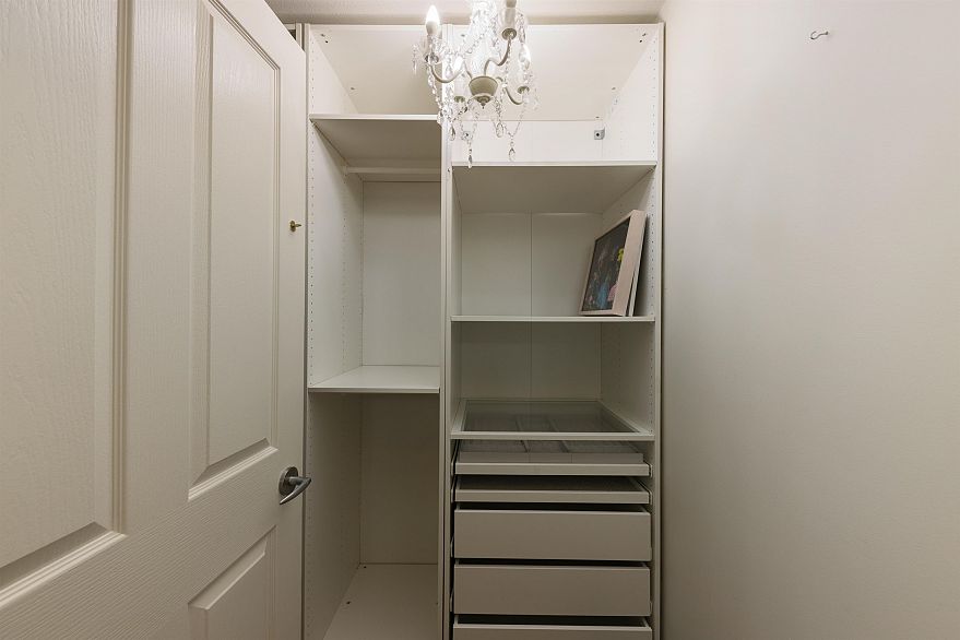 204 2575 W 4th Avenue