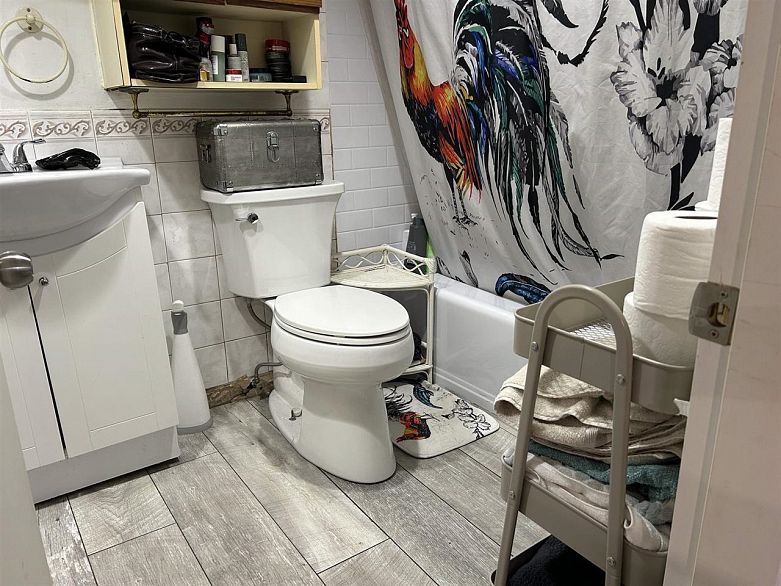 3474 Franklin Street