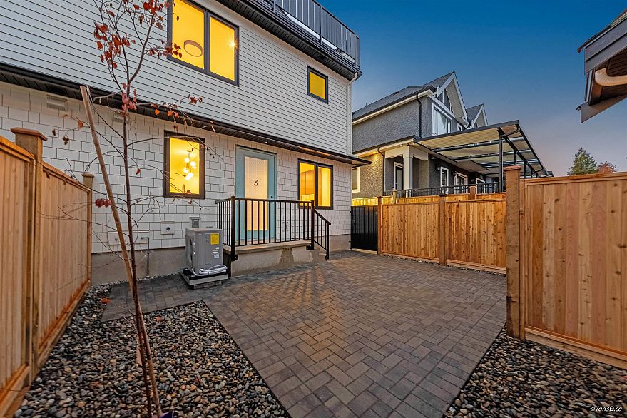 3 6730 Heather Street