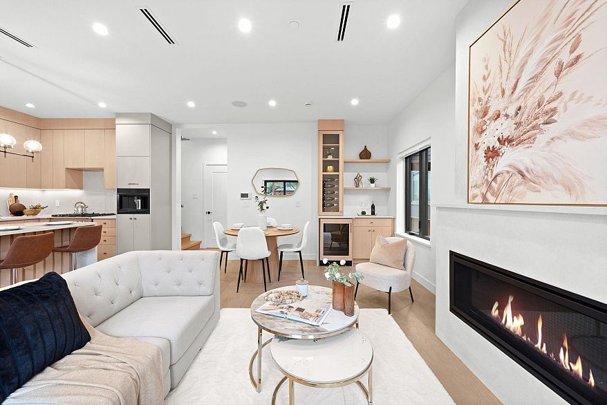 1 2247 Parker Street