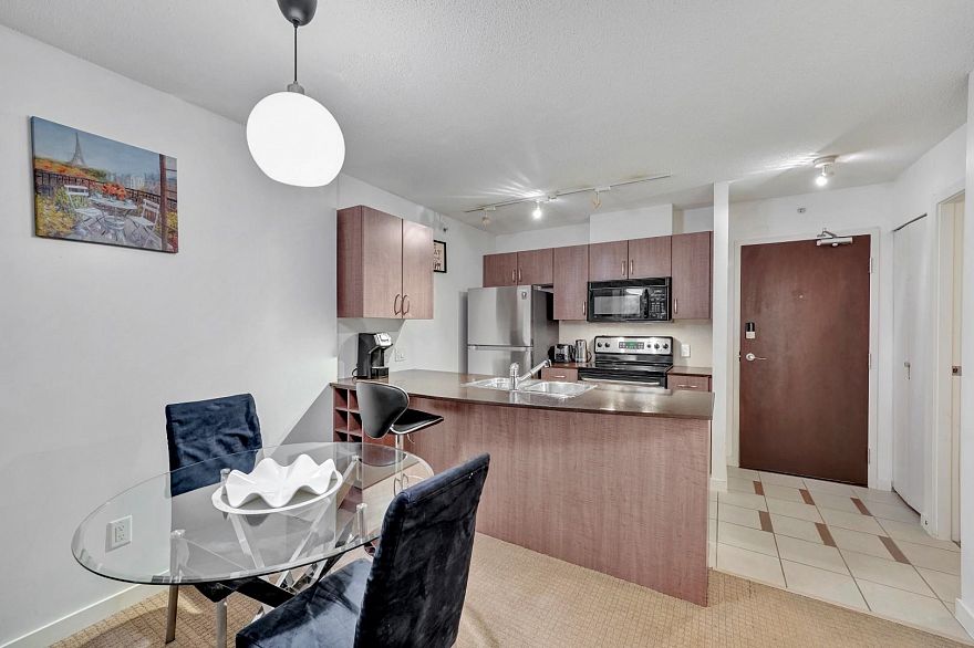 1506 610 Granville Street