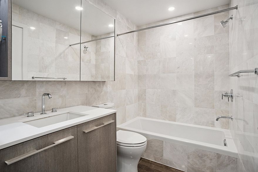 203 4932 Cambie Street