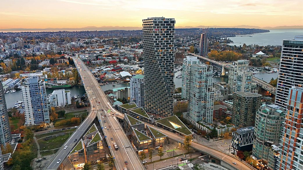 2506 1480 Howe Street