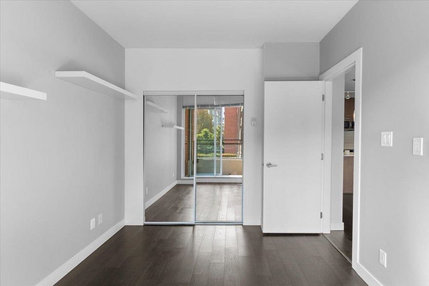 201 2321 Scotia Street