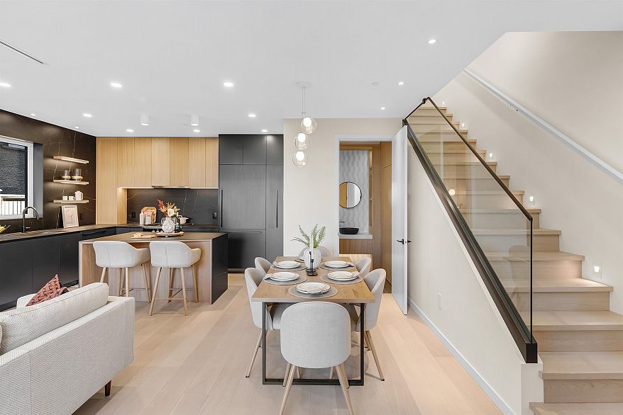 1 2764 W 14th Avenue