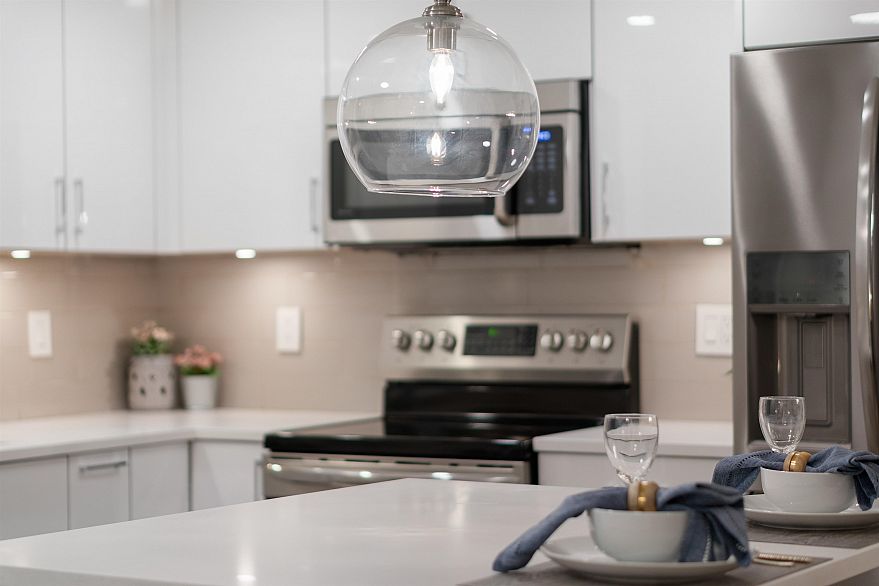 312 555 Abbott Street