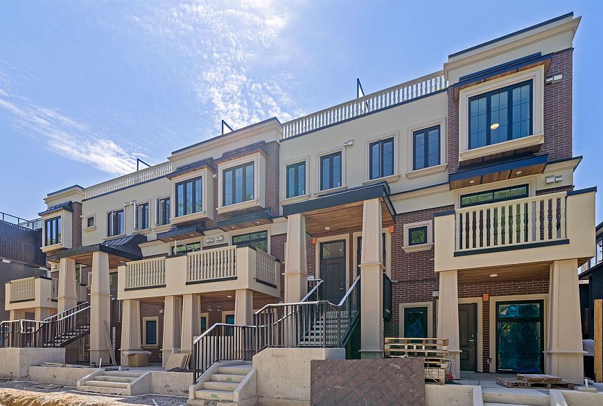 103 918 W 32nd Avenue