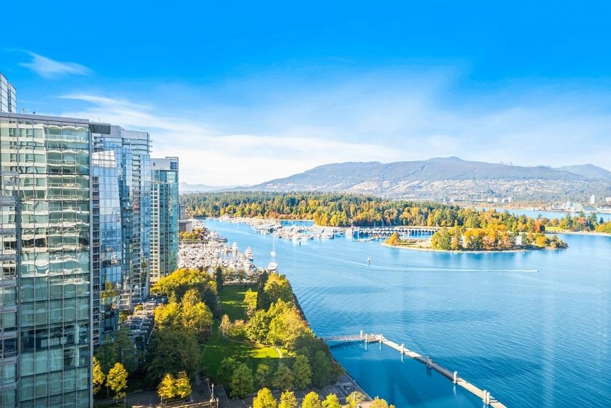 2101 1139 W Cordova Street