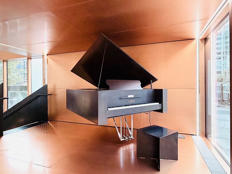 4510 1480 Howe Street