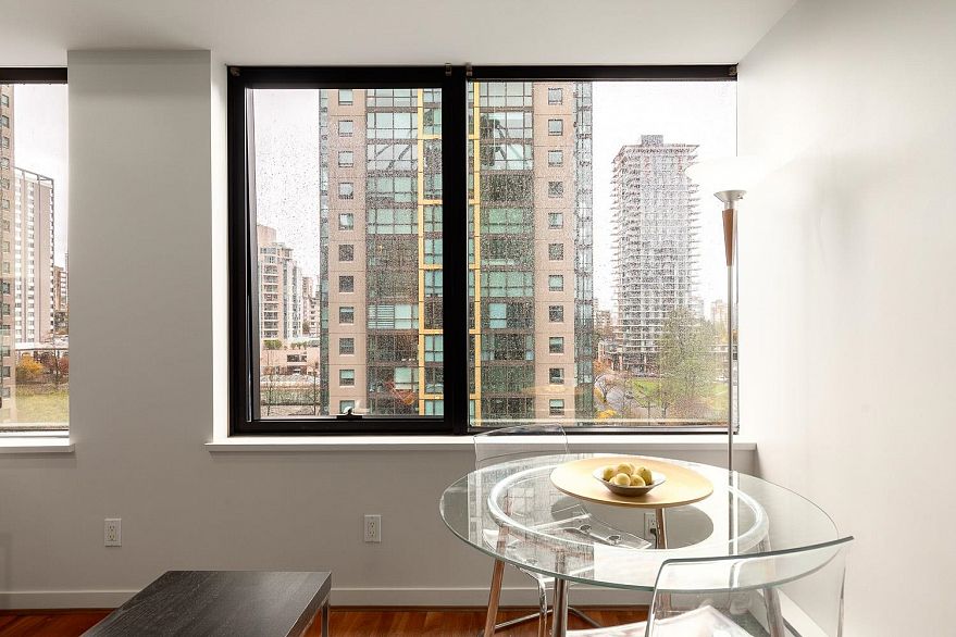 913 1333 W Georgia Street