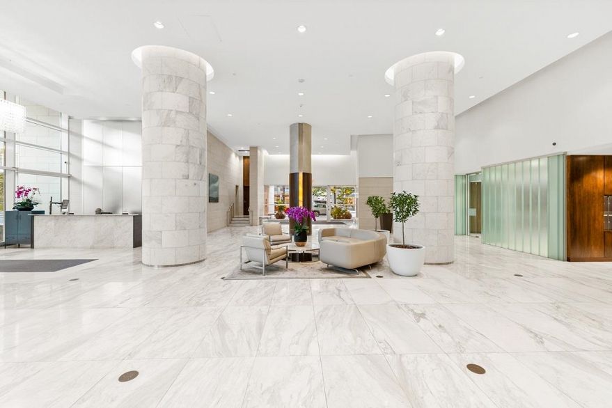 2101 1139 W Cordova Street