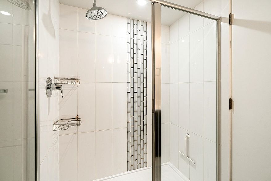 305 2477 Carolina Street