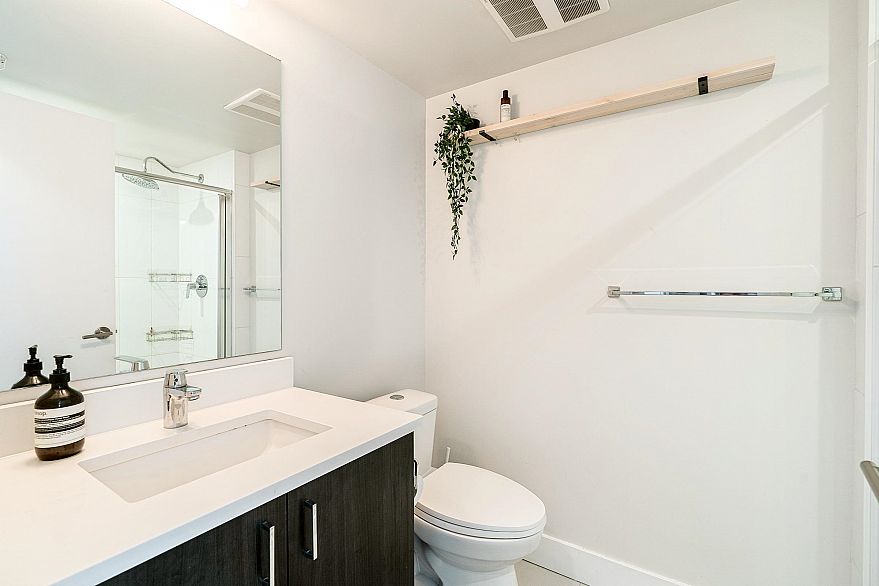 305 2477 Carolina Street