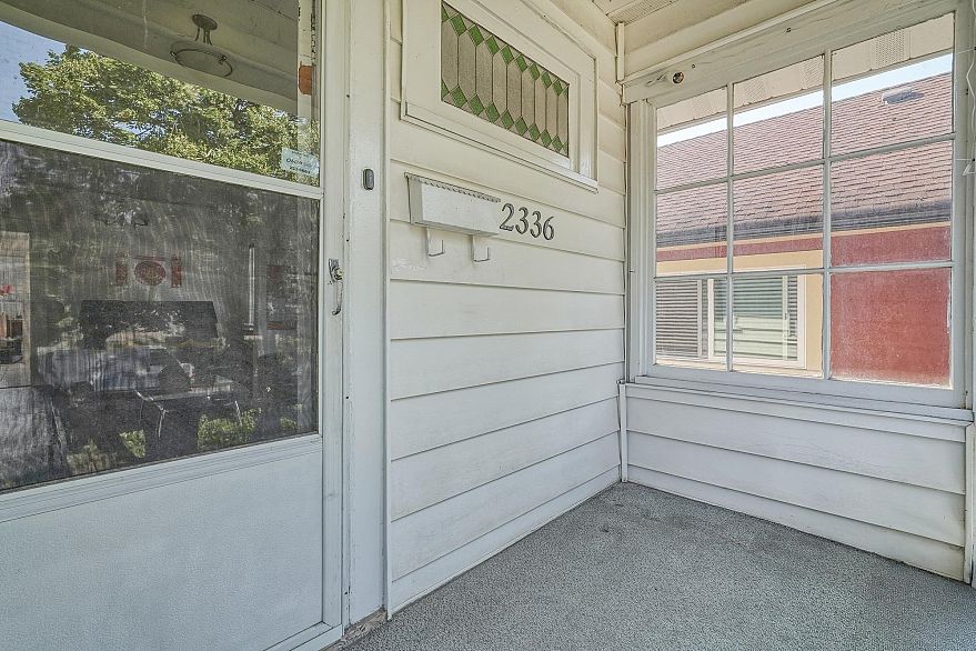 2336 45 Avenue