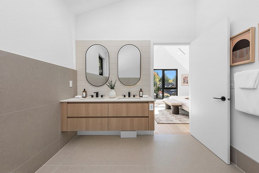 1 2626 W 41st Avenue