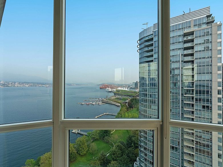 2502 323 Jervis Street