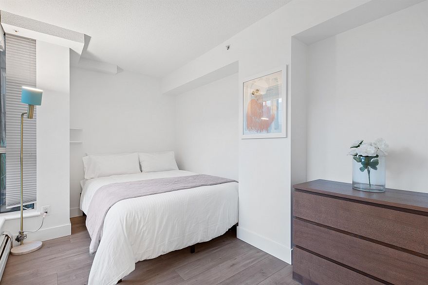 312 555 Abbott Street