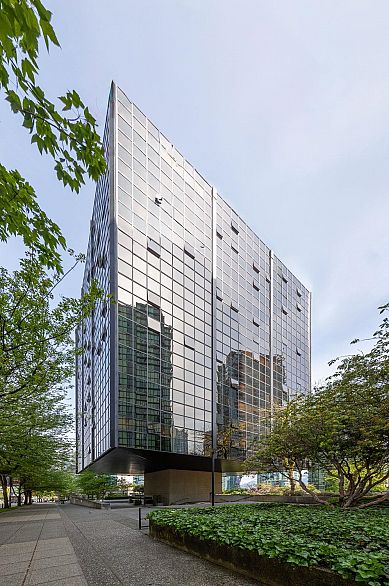 913 1333 W Georgia Street