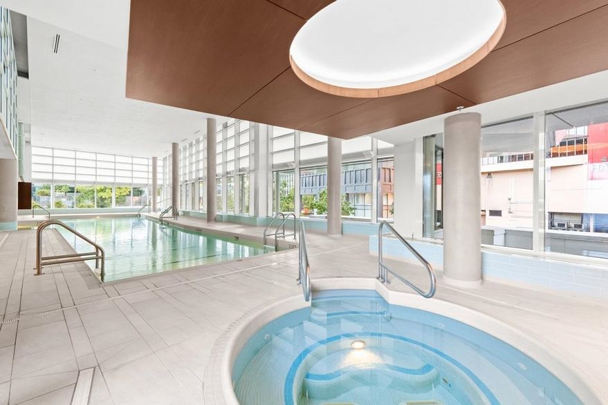 2101 1139 W Cordova Street