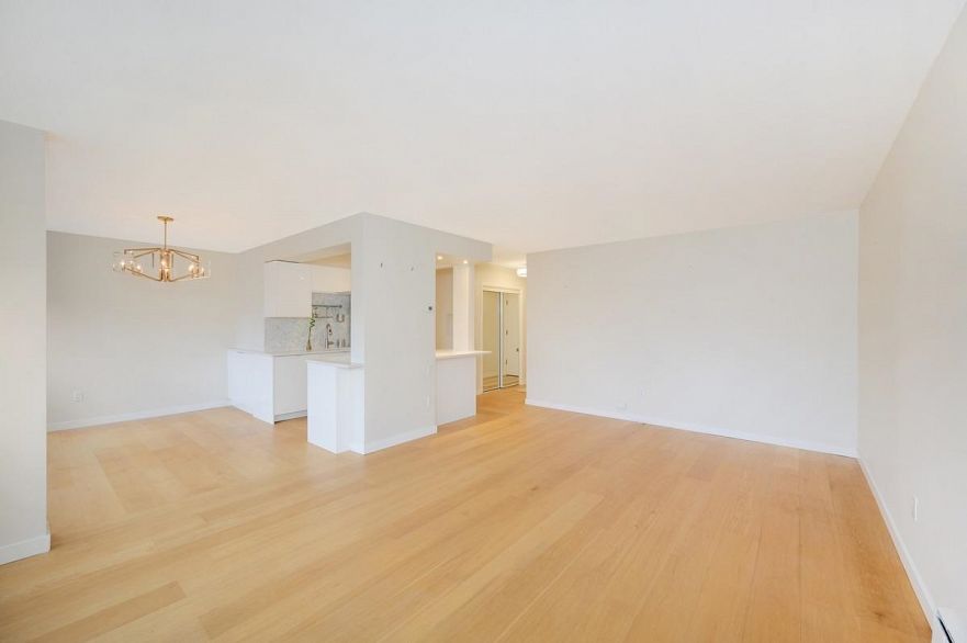 205 5926 Tisdall Street