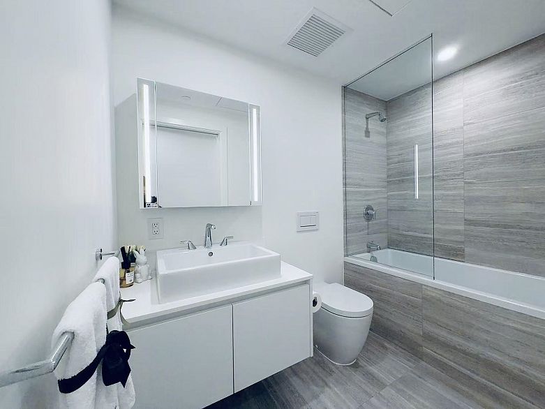 4510 1480 Howe Street