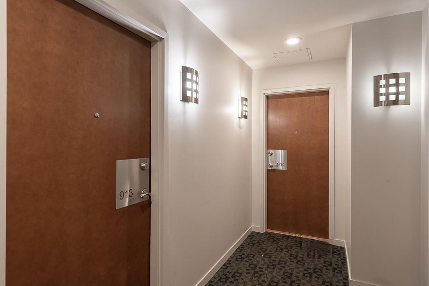 913 1333 W Georgia Street