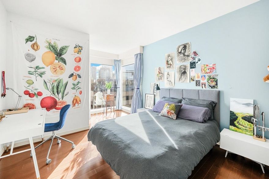 2101 1139 W Cordova Street