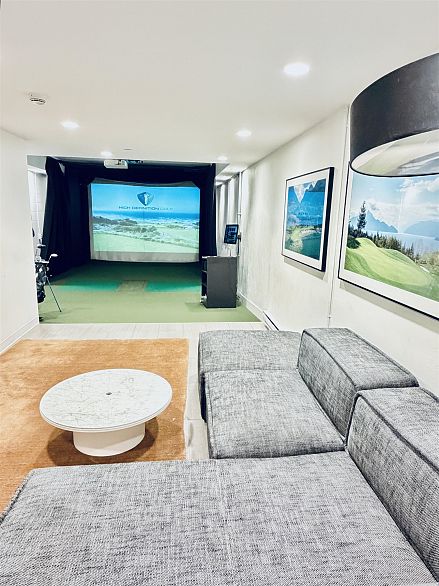 4510 1480 Howe Street