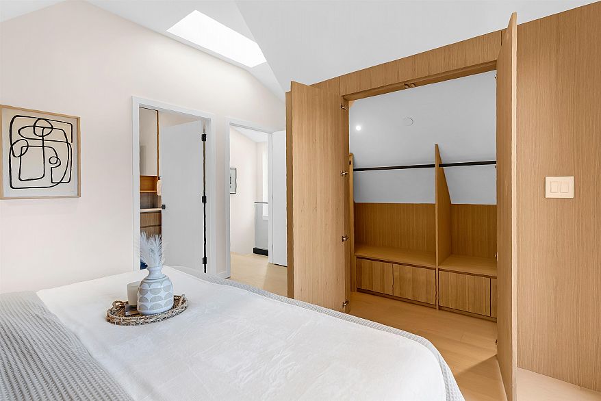 1 2764 W 14th Avenue