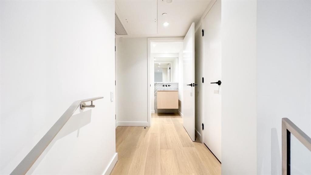 506 1365 Davie Street