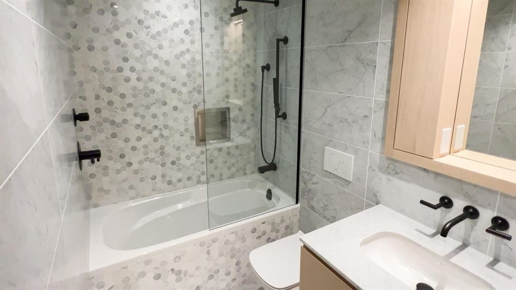 506 1365 Davie Street