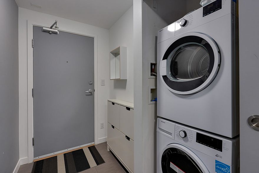 1102 66 W Cordova Street