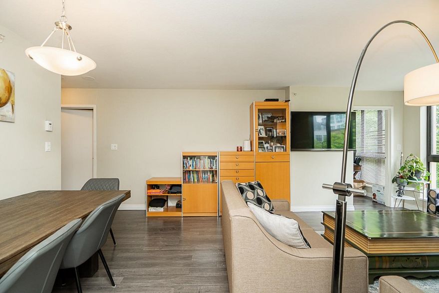 304 488 Helmcken Street