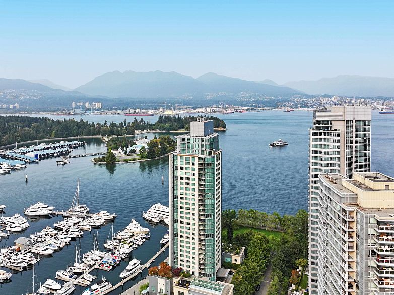 2502 323 Jervis Street