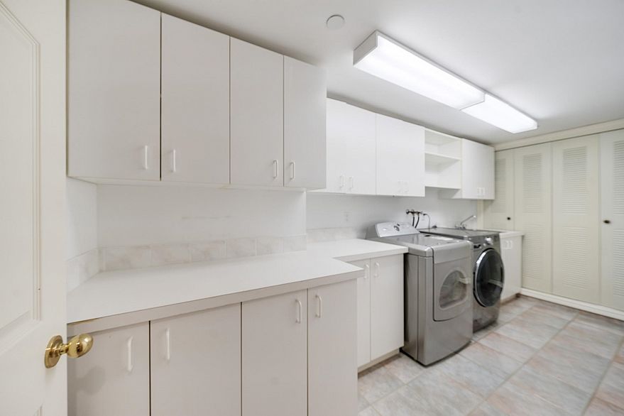 7088 Wiltshire Street