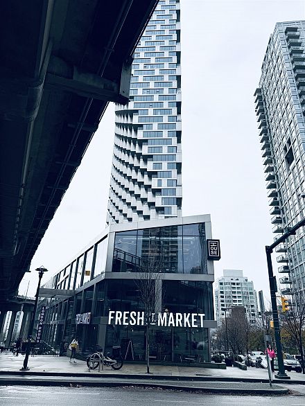 4510 1480 Howe Street