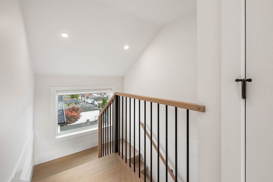 3 3065 Charles Street