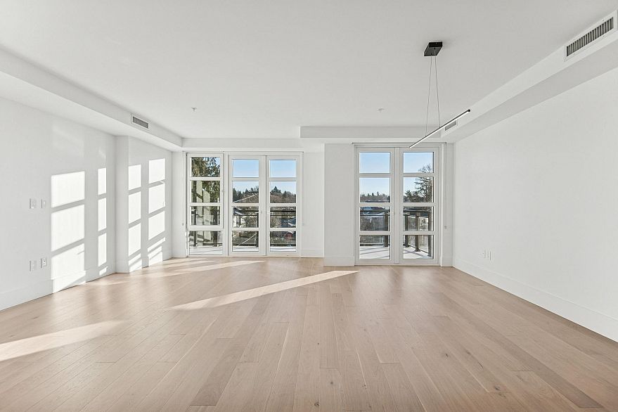 402 6168 East Boulevard