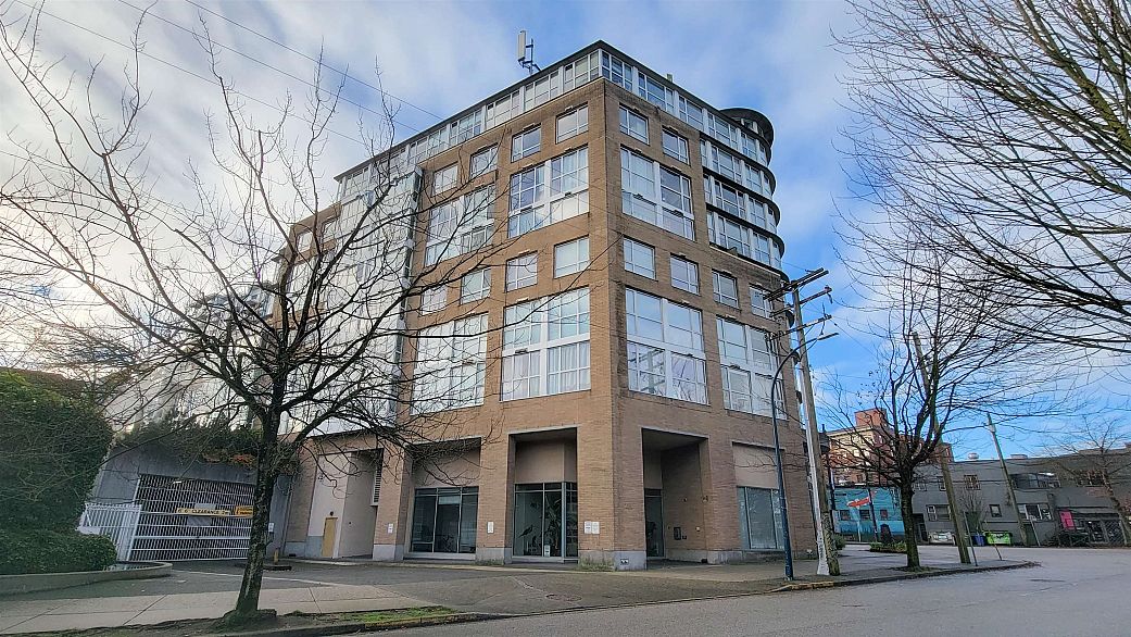 503 288 E 8th Avenue