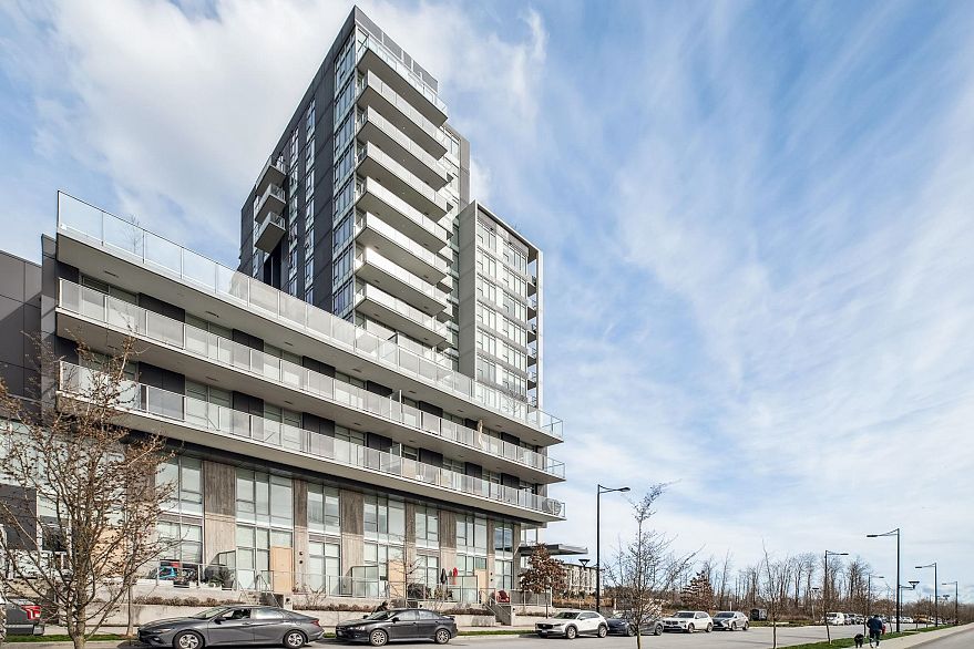 702 3581 E Kent Ave North