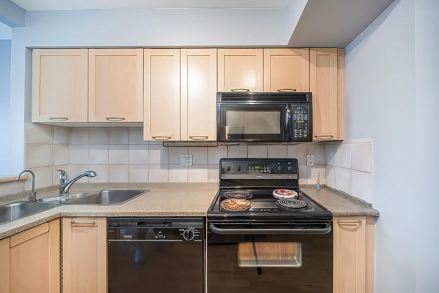 312 1503 West 65th Avenue