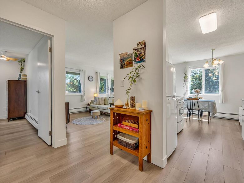 406 334 E 5th Avenue