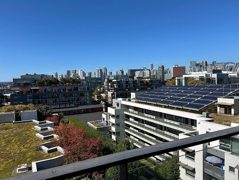 1010 1661 Ontario Street