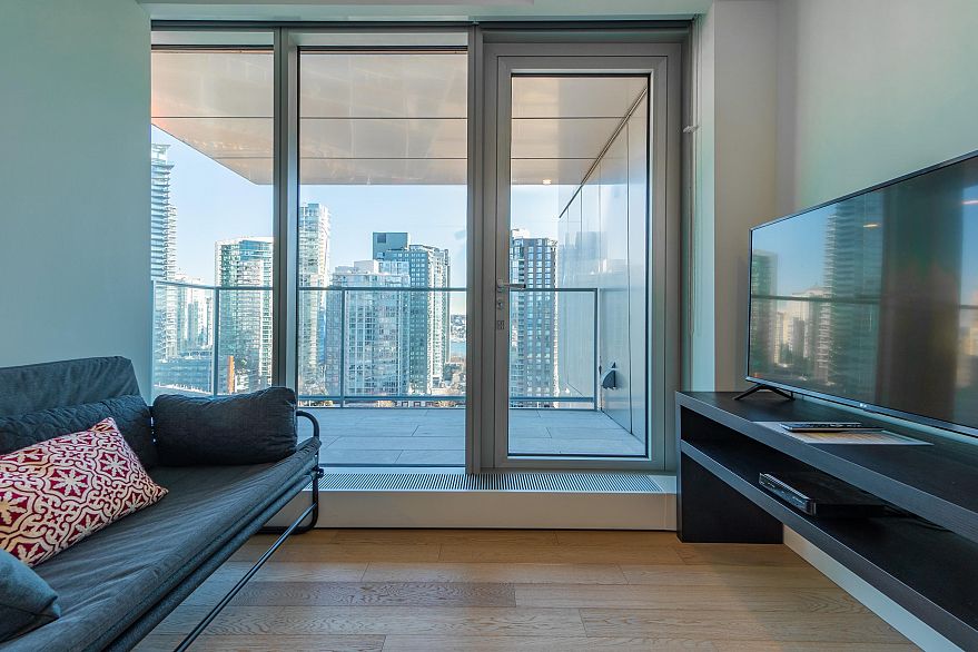 2010 1480 Howe Street