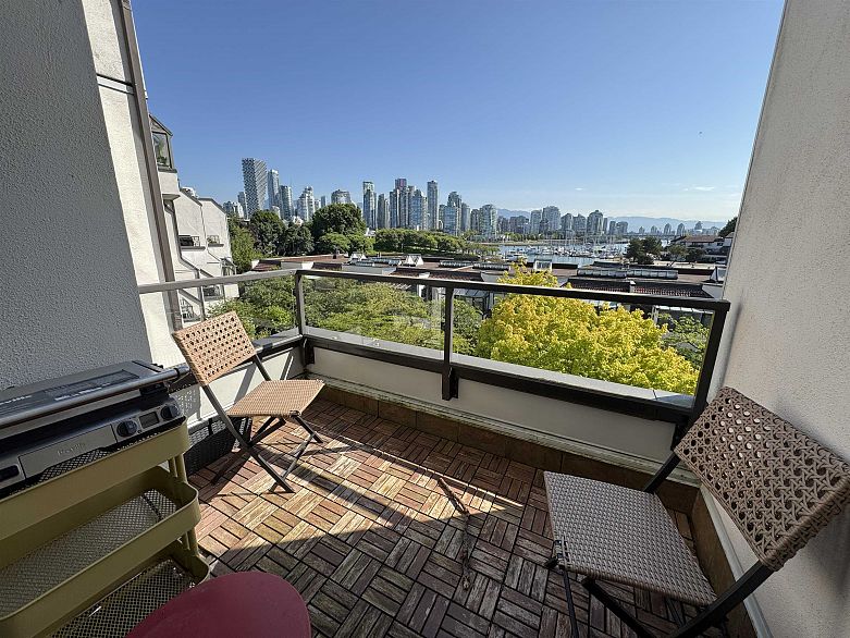 21 1201 Lamey's Mill Road